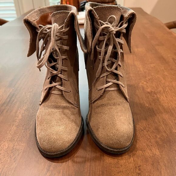 Lucky Brand Suede Tan Wedge Ankle Booties Women’s Size 7 Lace-Up Foldover Boots - Picture 3 of 10
